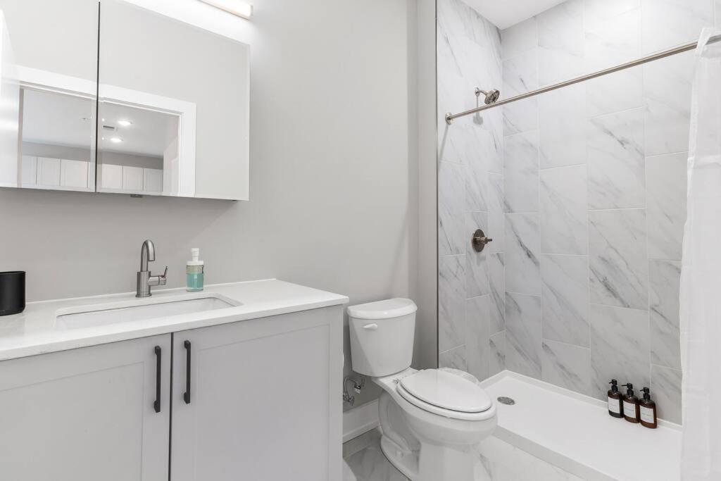 1bd - Sleeps 4 - Harbor Views - Near Fish Town- Apartment Philadelphia